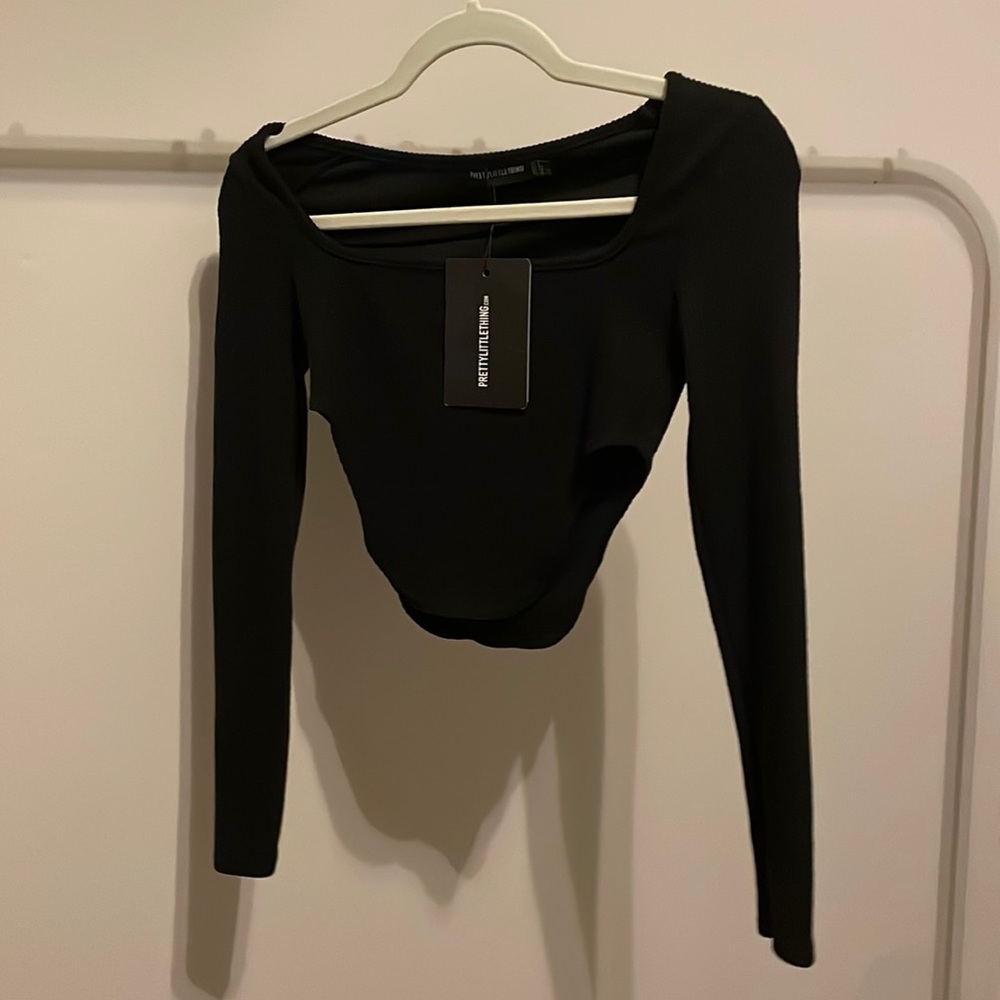 PrettyLittleThing cropped shirt